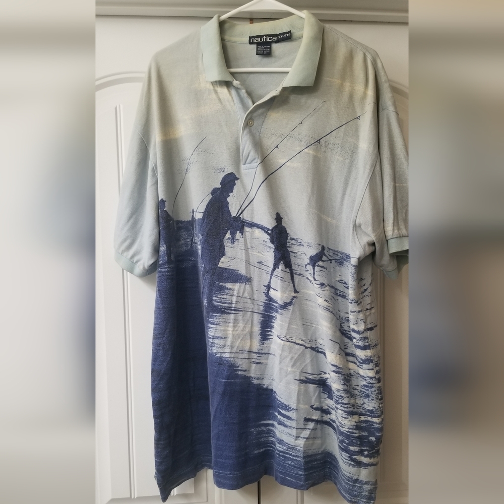 Scenic Graphic T-Shirt in Blue and Gray